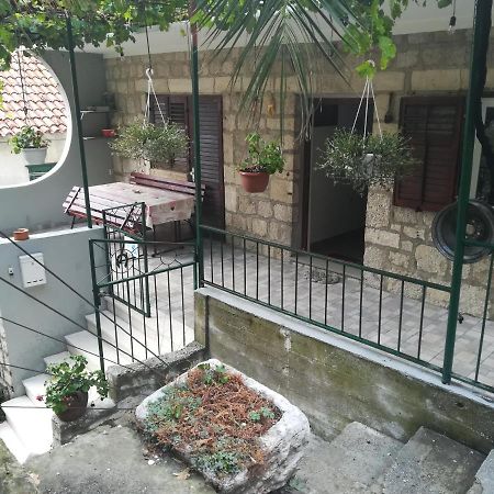 Apartmani Maruncic Omiš Esterno foto