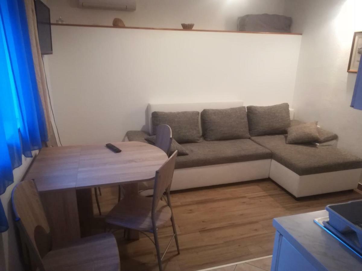 Apartmani Maruncic Omiš Esterno foto