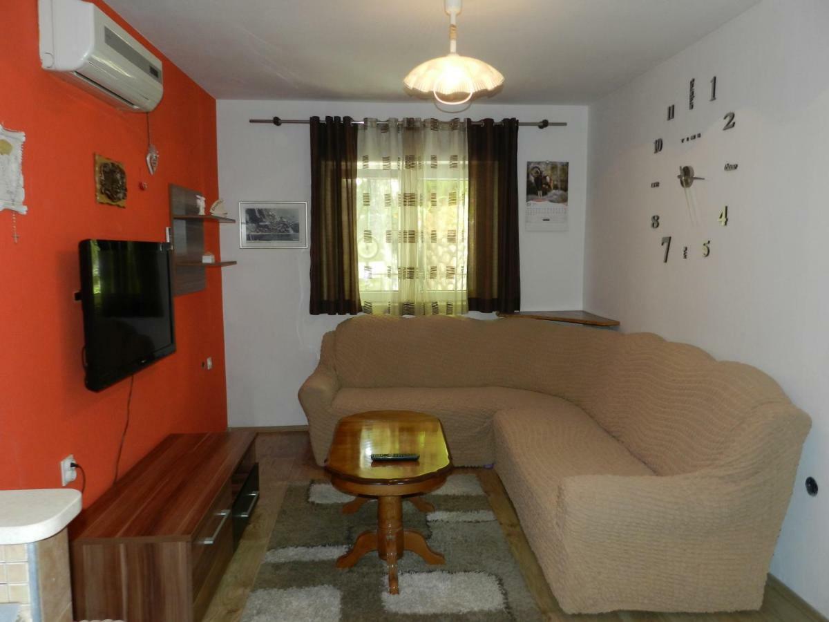 Apartmani Maruncic Omiš Esterno foto